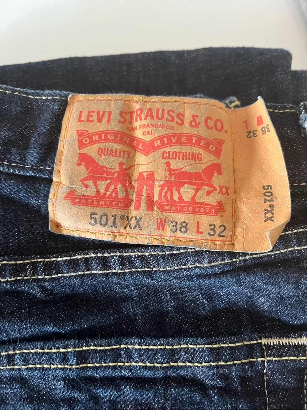 Levi's Men's Straight Dark Blue Denim Jeans Button Fly with Leather Patch